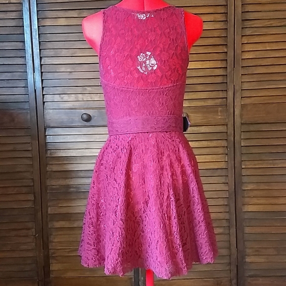 Ina Dress - Picture 2 of 9